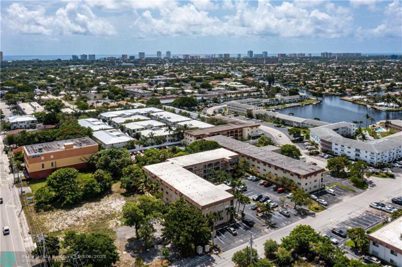  Condo & Townhome Photos
