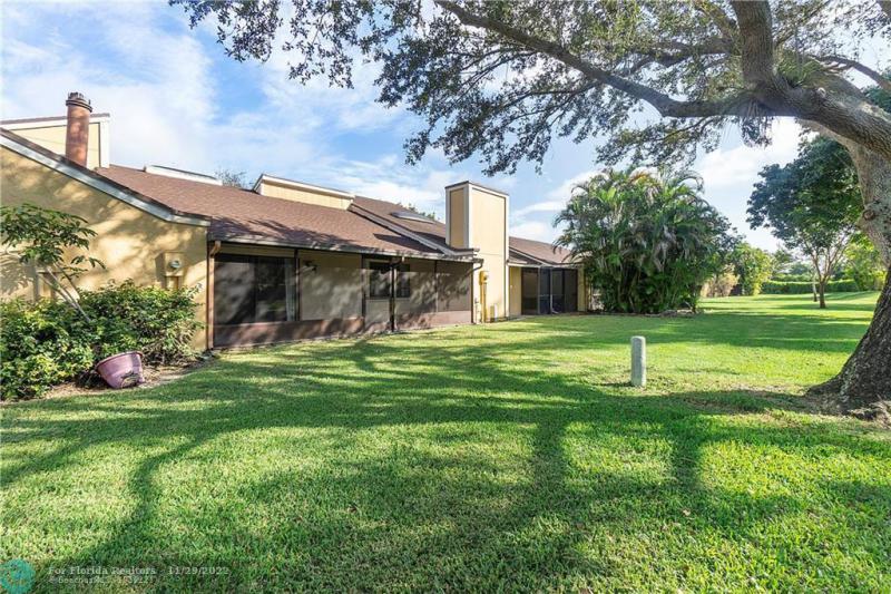  Condo & Townhome Photos