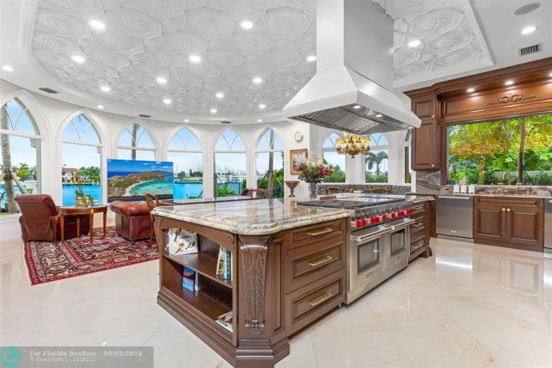  Single Family Homes Photo 12: 745 Middle River Dr  Fort Lauderdale,  FL 33304