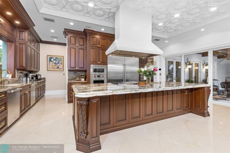  Single Family Homes Photo 13: 745 Middle River Dr  Fort Lauderdale,  FL 33304