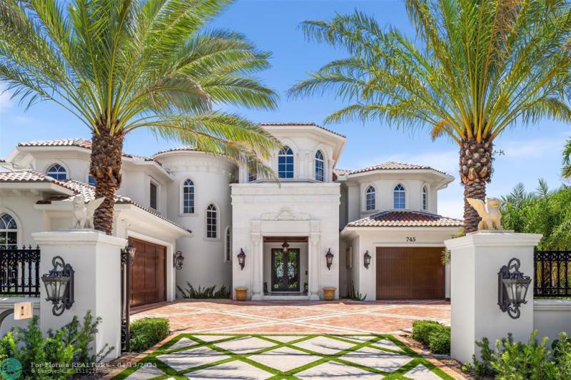  Single Family Homes Photo 3: 745 Middle River Dr  Fort Lauderdale,  FL 33304