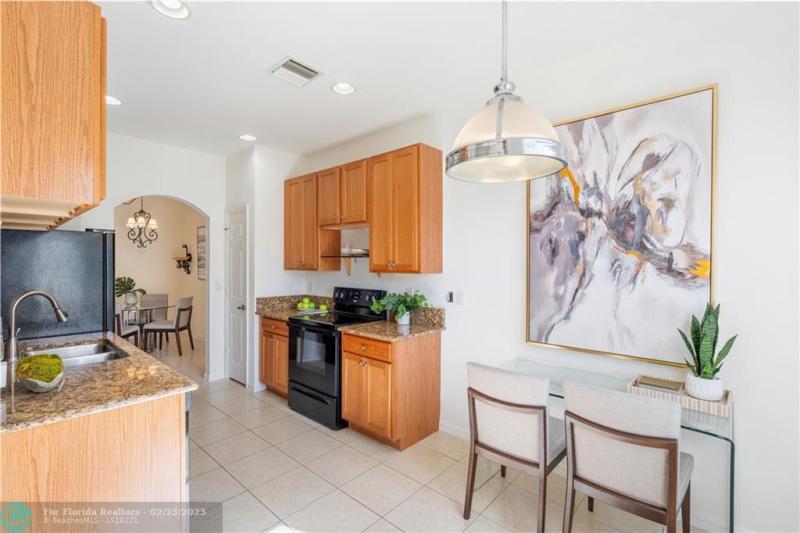 Condo & Townhome Photos