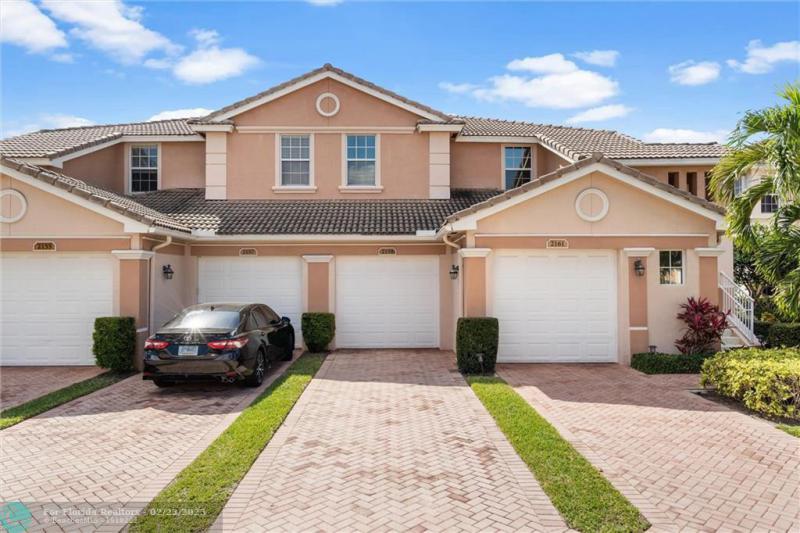  Condo & Townhome Photos