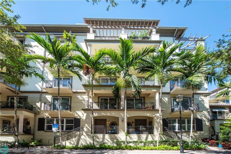  Condo & Townhome Photos