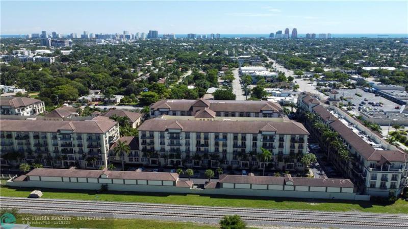  Condo & Townhome Photos