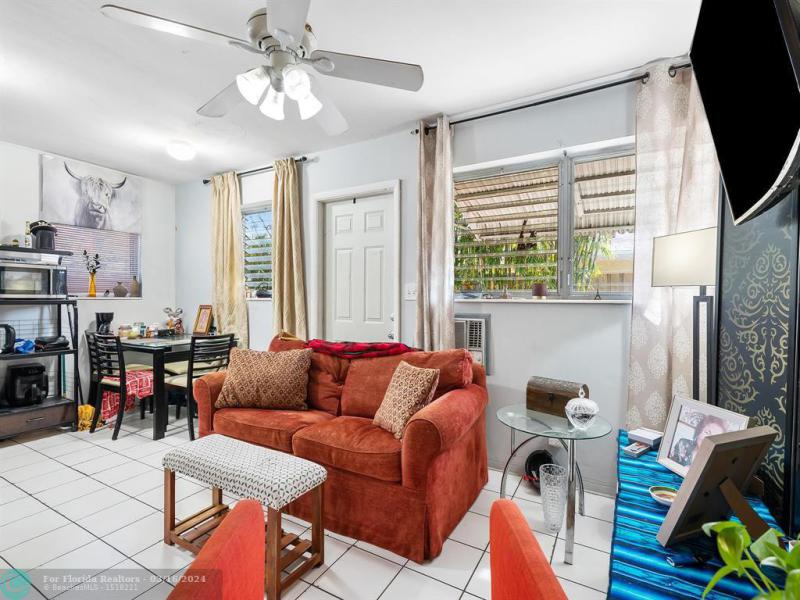 Duplex, Triplex and Fourplex Images