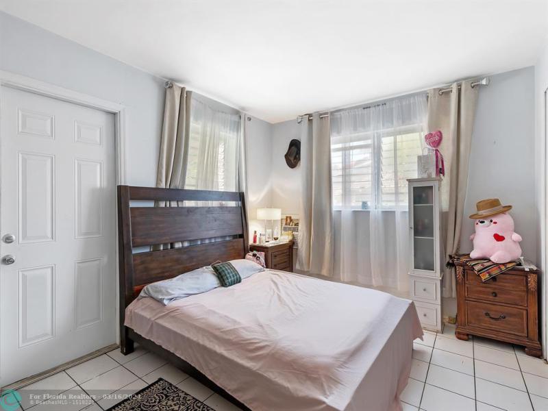 Duplex, Triplex and Fourplex Images