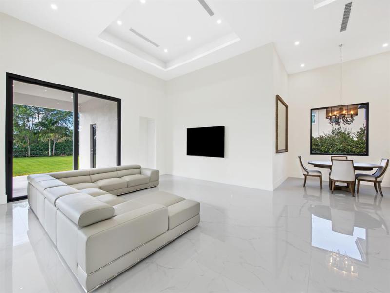  Single Family Homes Photo 17: 13600 PINE MEADOW  CT  Davie,  FL 33325