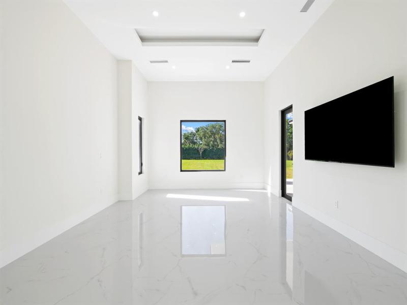  Single Family Homes Photo 19: 13600 PINE MEADOW  CT  Davie,  FL 33325