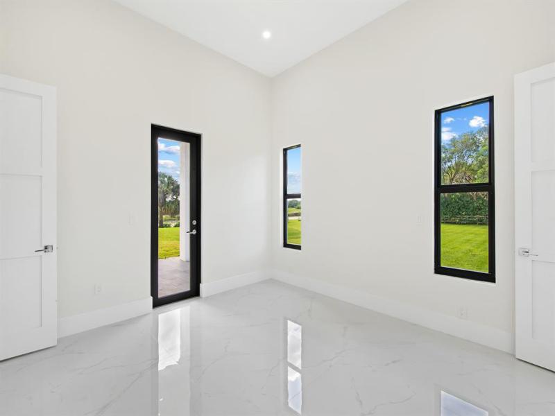  Single Family Homes Photo 31: 13600 PINE MEADOW  CT  Davie,  FL 33325