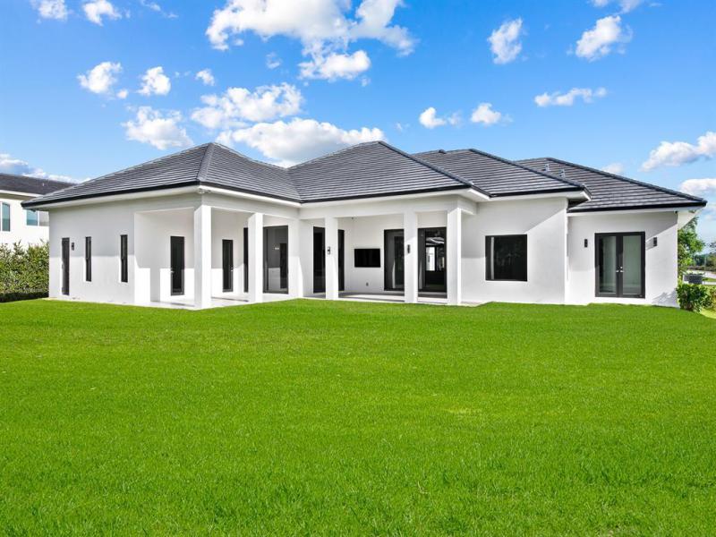  Single Family Homes Photo 35: 13600 PINE MEADOW  CT  Davie,  FL 33325