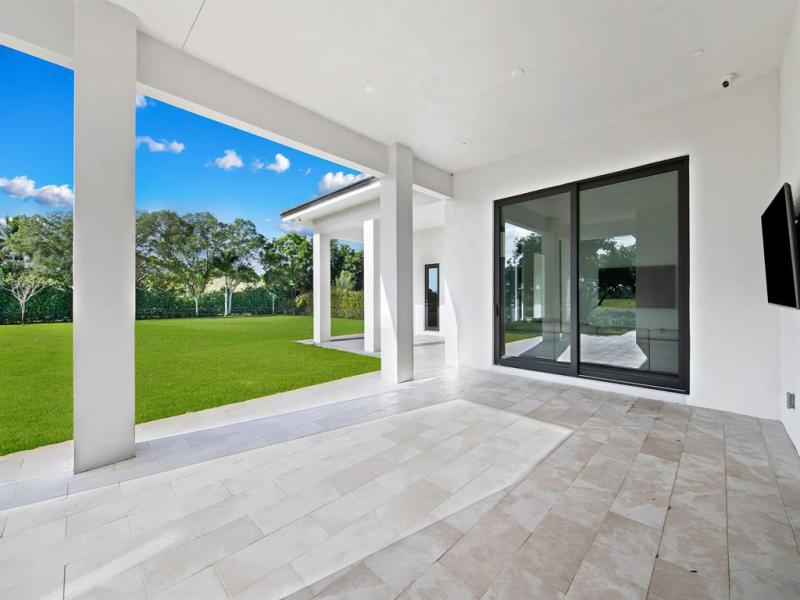  Single Family Homes Photo 37: 13600 PINE MEADOW  CT  Davie,  FL 33325