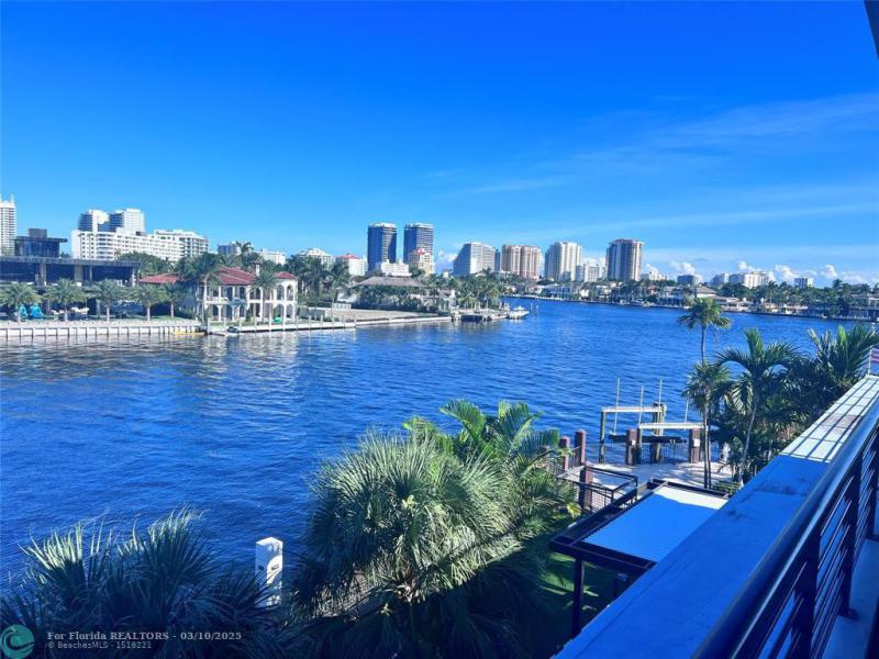  Single Family Homes Photo 10: 600 5th Key Dr  Fort Lauderdale,  FL 33304