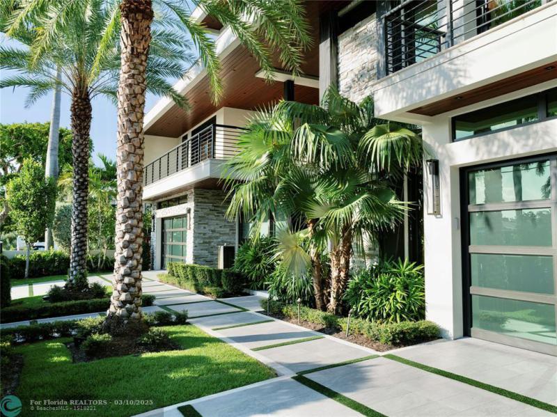  Single Family Homes Photo 13: 600 5th Key Dr  Fort Lauderdale,  FL 33304