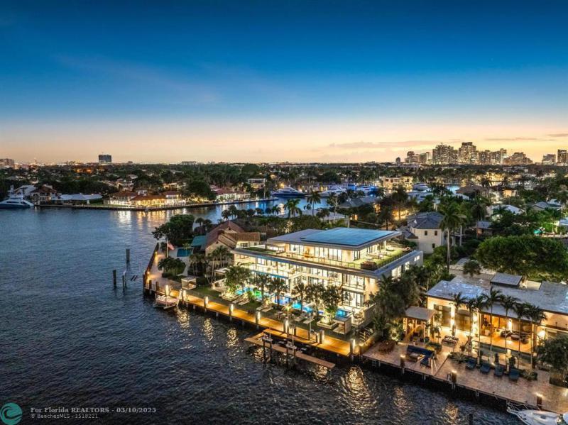  Single Family Homes Photo 3: 600 5th Key Dr  Fort Lauderdale,  FL 33304