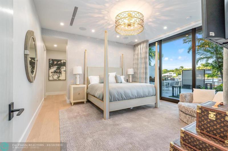  Single Family Homes Photo 49: 600 5th Key Dr  Fort Lauderdale,  FL 33304