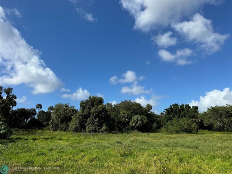  Commercial & Industrial Land Images 