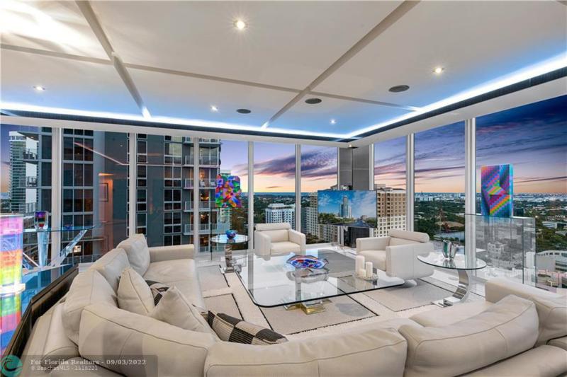  Condo & Townhome Photos