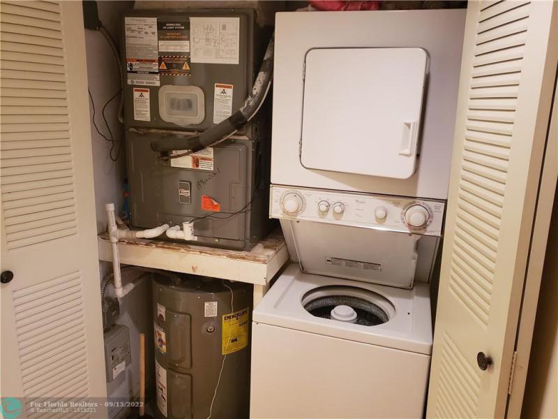  Condo & Townhome Photos