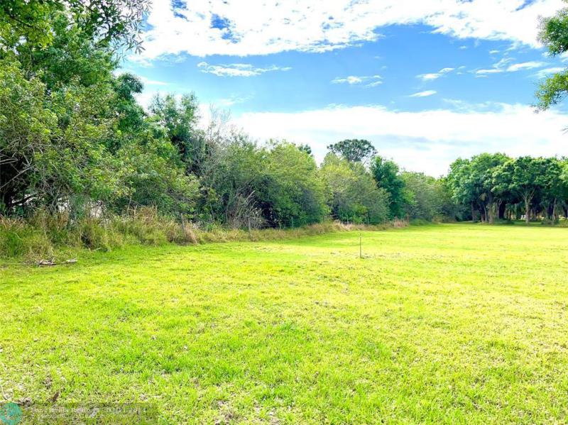  Commercial & Industrial Land Images 