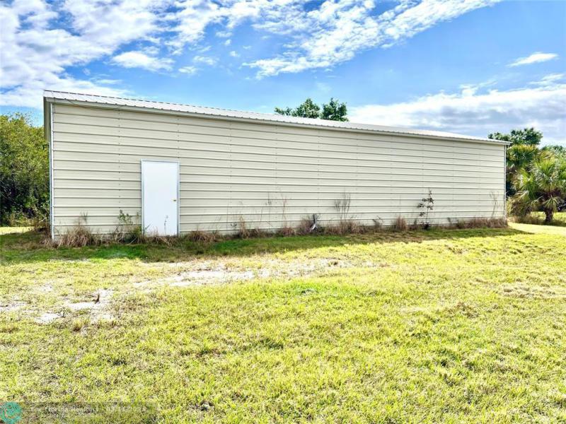  Commercial & Industrial Land Images 