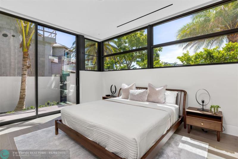  Single Family Homes Photo 28: 1555 SE 14th Ct  Deerfield Beach,  FL 33441