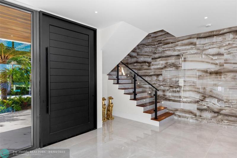  Single Family Homes Photo 4: 1555 SE 14th Ct  Deerfield Beach,  FL 33441