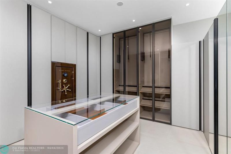  Single Family Homes Photo 46: 1555 SE 14th Ct  Deerfield Beach,  FL 33441