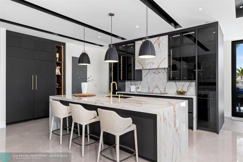  Single Family Homes Photo 9: 1555 SE 14th Ct  Deerfield Beach,  FL 33441