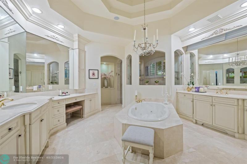  Single Family Homes Photo 25: 12794 STONEBROOK DRIVE  Davie,  FL 33330