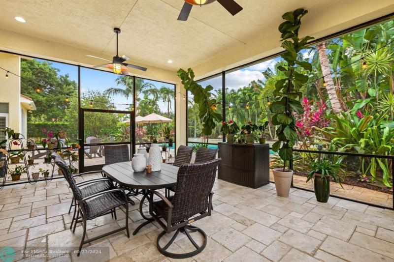  Single Family Homes Photo 8: 12794 STONEBROOK DRIVE  Davie,  FL 33330