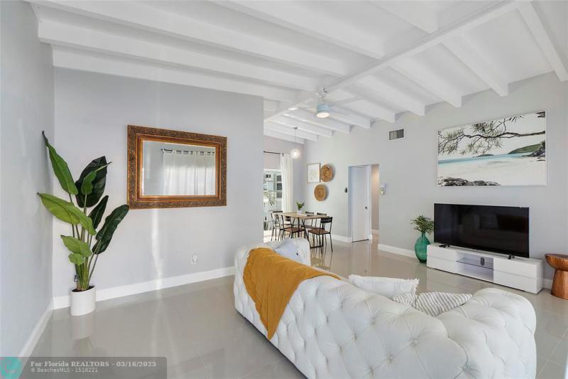 Duplex, Triplex and Fourplex Images