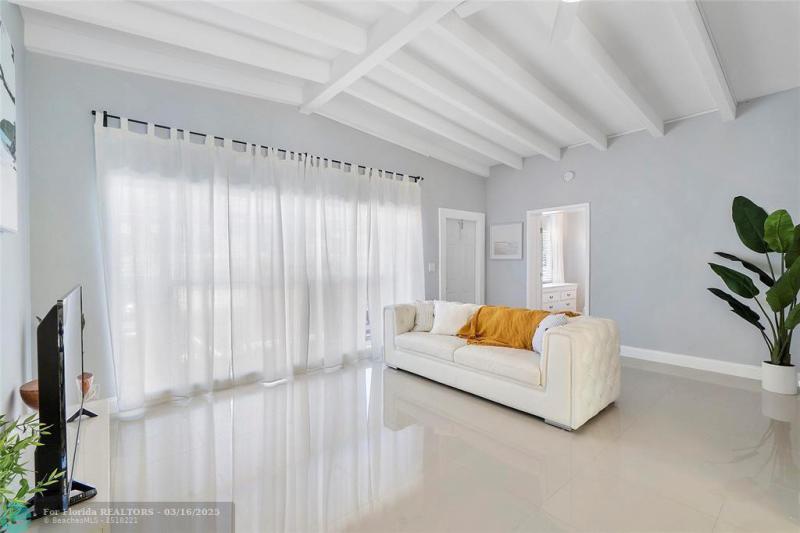 Duplex, Triplex and Fourplex Images