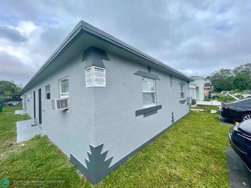 Duplex, Triplex and Fourplex Images