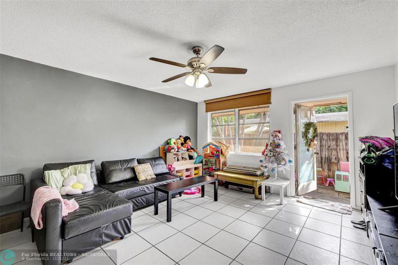 Duplex, Triplex and Fourplex Images