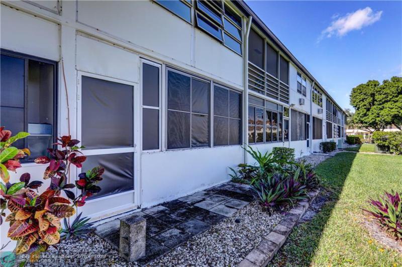  Condo & Townhome Photos