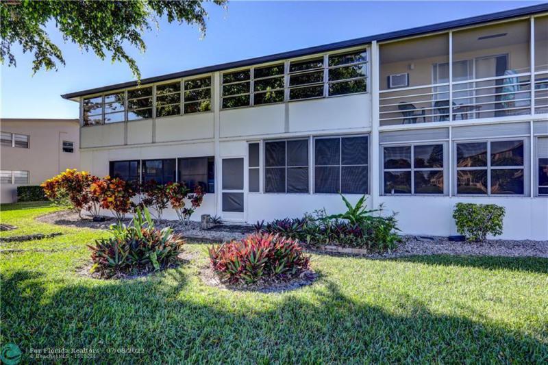  Condo & Townhome Photos