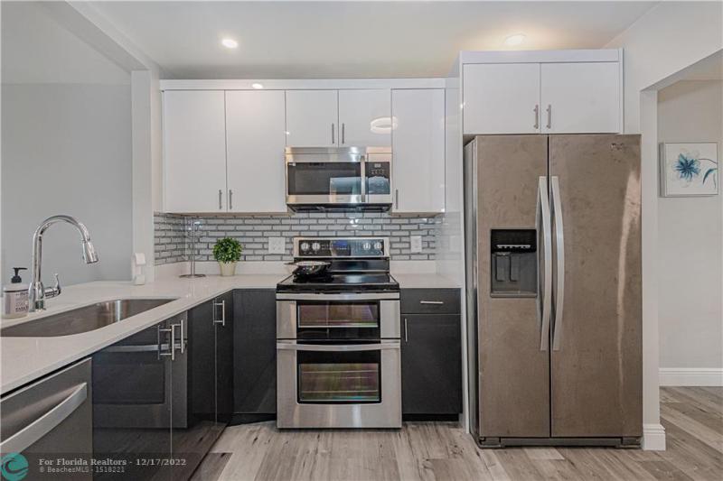  Condo & Townhome Photos