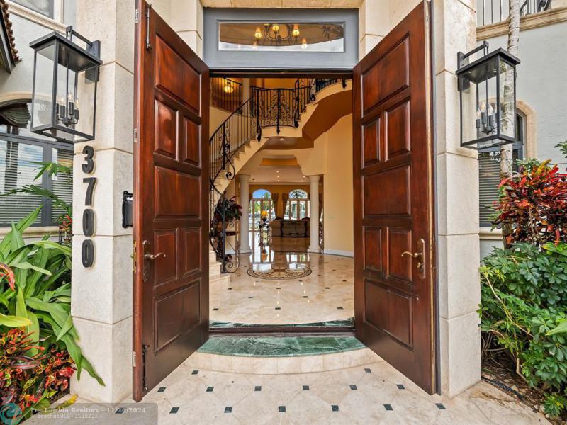  Single Family Homes Photo 10: 3700 NE 28th Ave  Lighthouse Point,  FL 33064