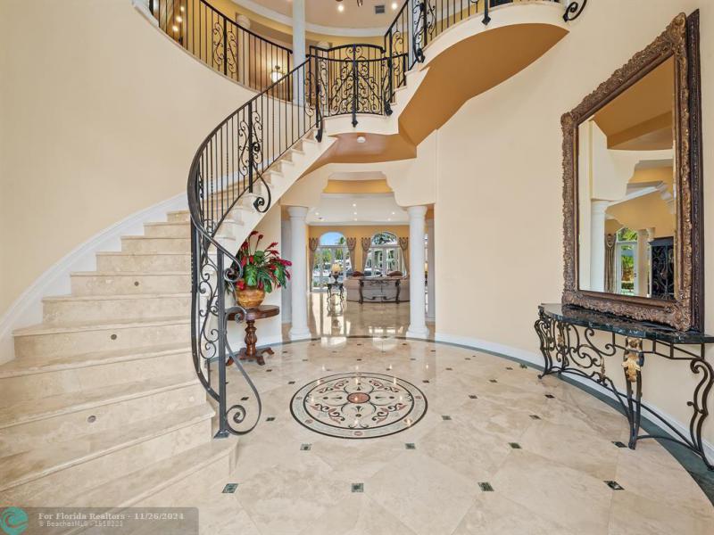  Single Family Homes Photo 11: 3700 NE 28th Ave  Lighthouse Point,  FL 33064