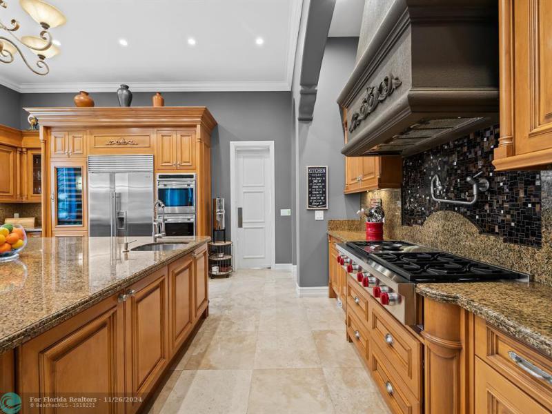  Single Family Homes Photo 19: 3700 NE 28th Ave  Lighthouse Point,  FL 33064