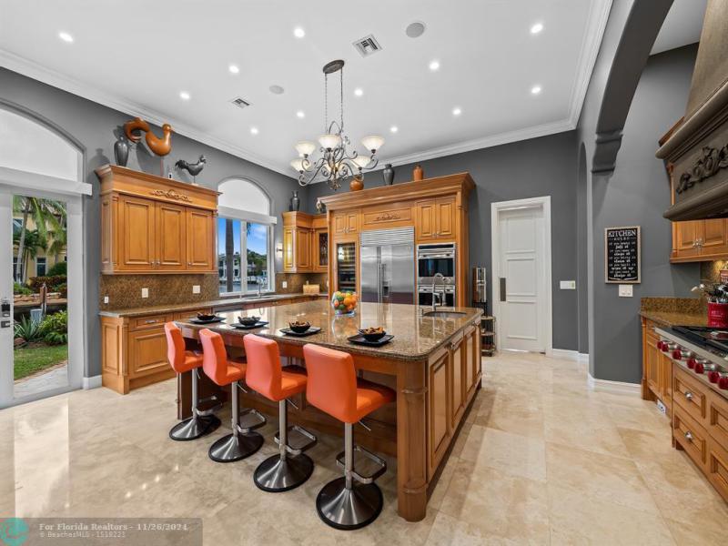  Single Family Homes Photo 25: 3700 NE 28th Ave  Lighthouse Point,  FL 33064