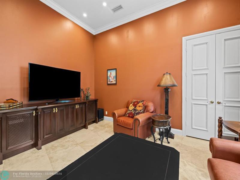  Single Family Homes Photo 32: 3700 NE 28th Ave  Lighthouse Point,  FL 33064