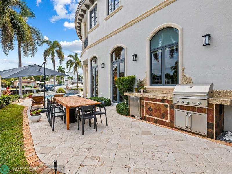  Single Family Homes Photo 46: 3700 NE 28th Ave  Lighthouse Point,  FL 33064