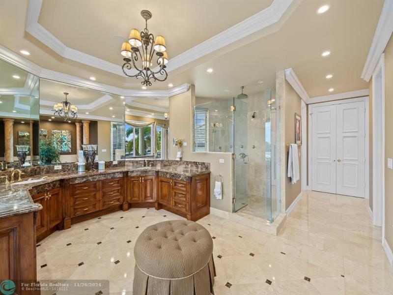  Single Family Homes Photo 67: 3700 NE 28th Ave  Lighthouse Point,  FL 33064