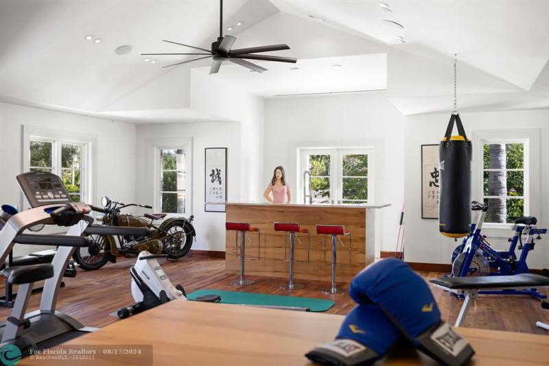  Single Family Homes Photo 47: 1240 Coconut Drive  Fort Myers,  FL 33901