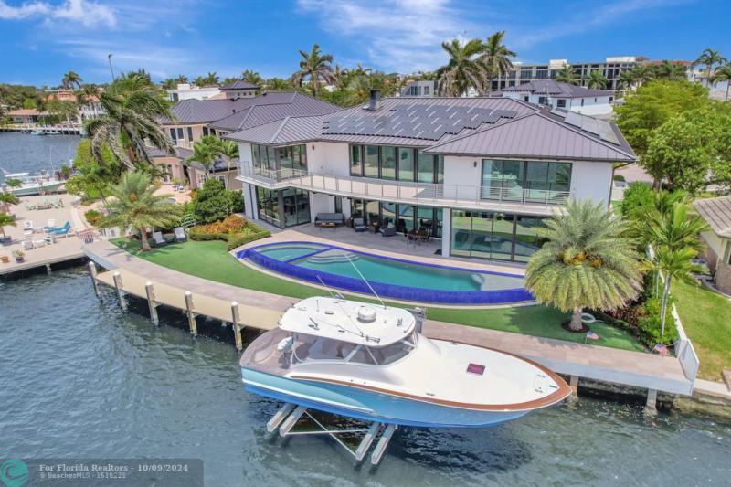  Single Family Homes Photo 10: 1336 Seminole Dr  Fort Lauderdale,  FL 33304