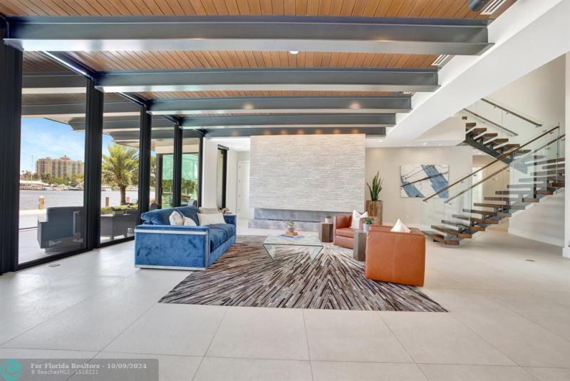  Single Family Homes Photo 17: 1336 Seminole Dr  Fort Lauderdale,  FL 33304