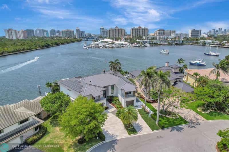  Single Family Homes Photo 4: 1336 Seminole Dr  Fort Lauderdale,  FL 33304