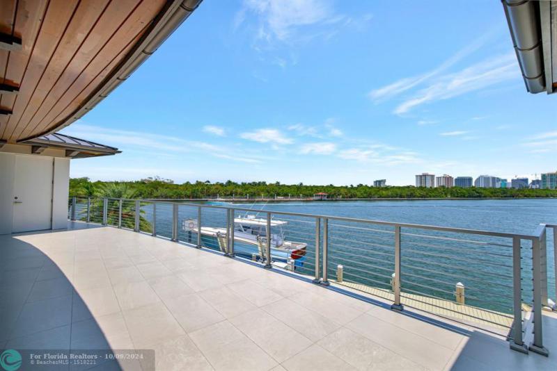  Single Family Homes Photo 49: 1336 Seminole Dr  Fort Lauderdale,  FL 33304